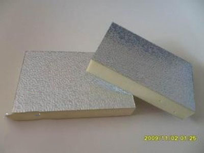 聚氨酯復(fù)合板生產(chǎn)